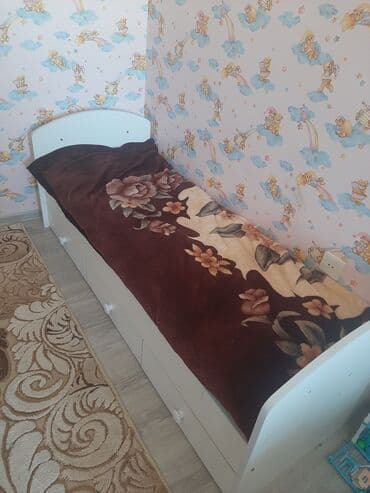 Təknəfərlik uşaq çarpayıları: Oğlan və qız üçün, İşlənmiş, Çarpayı, Matras ilə, Siyirməli
