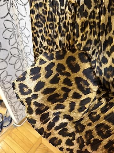 Leopar naxışlı pliseli ətək - Model: Uzun, axıcı siluetli pliseli
