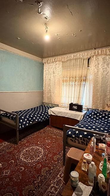 qapılar otaq: Ev normal vezıyyetdedir 4 otaqlıdır,kombi var,metbex mebel qiymete — 7