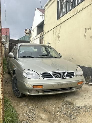 Daewoo Leganza: 2 l | 1997 il Sedan