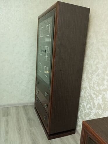 qoz sındıran: İşlənmiş, Açılan, 2 qapılı Düz dolab, Bufet, Azərbaycan — 3