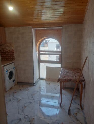 Qarajlar: Kirayə verilir: eyvanlı otaq/studio - Geniş açıq eyvan: keramika — 9
