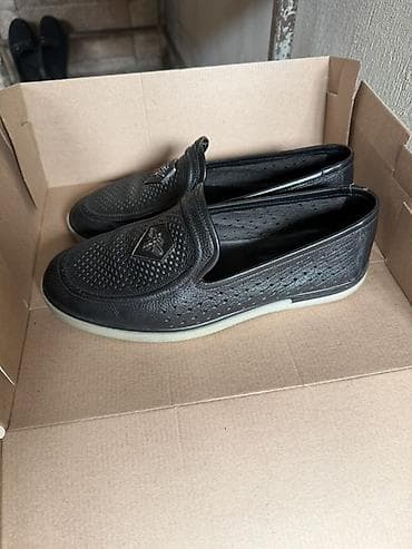 Ayaqqabılar: Məhsul: Kişi loafer ayaqqabısı - Rəng: qara - Ölçü: 41 (altlıqda — 3