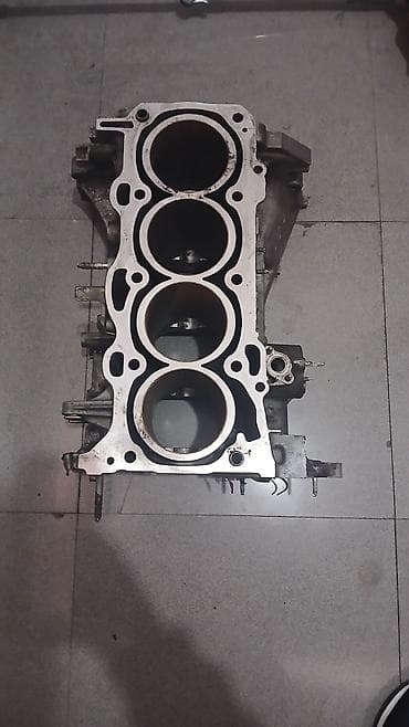 ucuz niva: Salam Blok satılır Tayota Kamry 2008 modelindi 2.4 matorun blokudu — 7