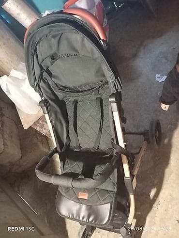 Gəzinti arabaları: Klassik gəzinti arabası, Kidilo, İşlənmiş, Yaş: 12-18 ay, Ünvandan götürmə — 1