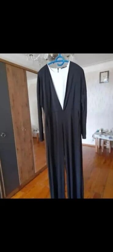 qadın alt geyimi: 1-i,1azn. 
10,ədəddən,aşağı,mal,satılmır.
M,38,(R)
İşlənmiş.
- — 24