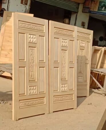 Divar kağızları, oboy: Taxta qapılar – klassik oyma dizaynlar Məhsul təsviri: - Material — 2