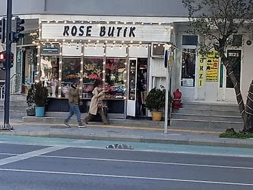 Bağ evləri: M.Elmlər Akademiyanın yani 15kv obyekt hər şəraiti var,sənədi — 4