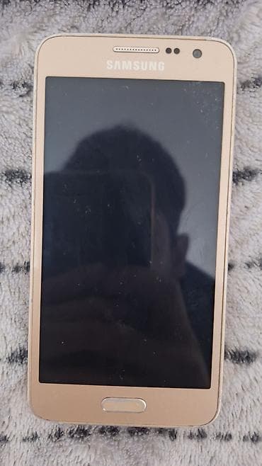 2 ci el iphone 11 pro max: Samsung Galaxy A3, 16 GB, rəng - Qızılı, İki sim kartlı — 2