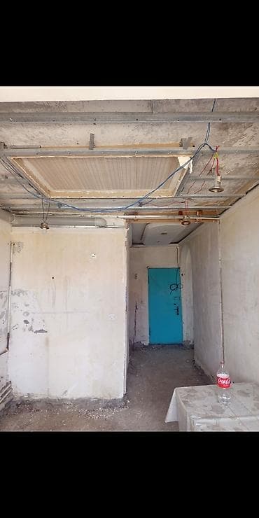 2 mertebeli evler: Temire hazır 2 otaq 5/5 Sumqayıt 11 ci mikrarayon leninqrad — 4