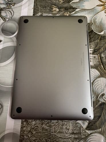 apple macbook ikinci el: 💻 MacBook Air (2020) 🔹 Ekran: 13.3” Retina Display (2560×1600) 🔹 — 6