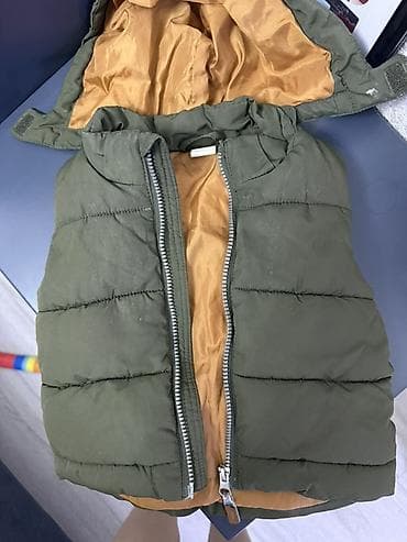 H&M uşaq qolsuz şişmə jilet - Ölçü: EUR 86 / US 18M (12–18 ay