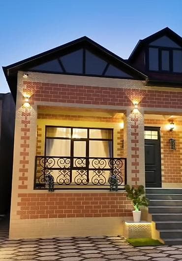 Satılık həyət evi - Müasir fasadlı, ikiqat şüşəli plastik pəncərələr