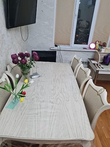 Qonaq otağı üçün, Açılmayan, Dördbucaq masa, 8 stul