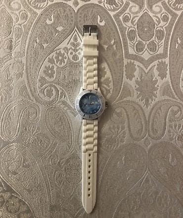 Ağ rəngli uniseks qol saatı - Korpus: metalik çərçivə, bərkimə — 1