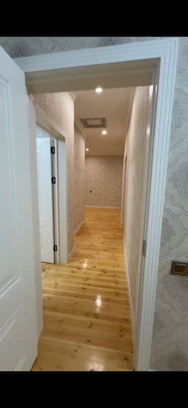 Kirayə mənzillər: Satılır: geniş daxili planlı, işıqlı mənzil/ev Xüsusiyyətlər: - Geniş — 8