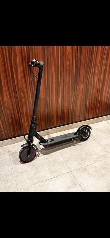 electro moto: Salam sccoter ideal vezyetdedi problemi yoxdu 400 w mator gucu — 1