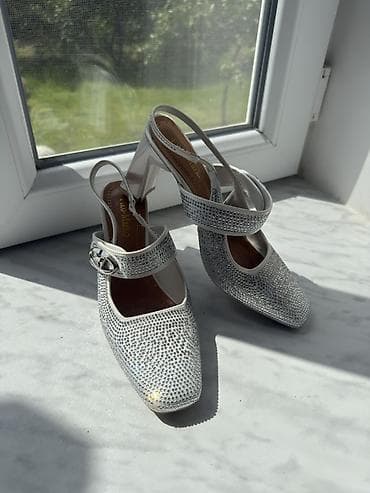 Parlaq daşlarla bəzədilmiş qadın ayaqqabısı - Model: Açıq dabanlı