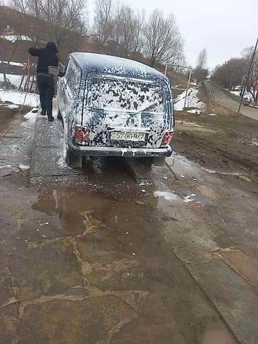 vaz kuza: Lada Niva (VAZ 2121) yolsuzluq avtomobili - Kuzov: 3 qapılı, kompakt — 9