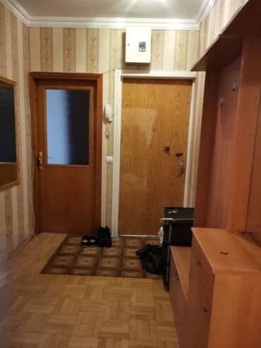 kirayə evlər ucuz: Azadliq metrosunun yaxınlığında (8-ci mikrarayonda) 9 mertebeli — 10