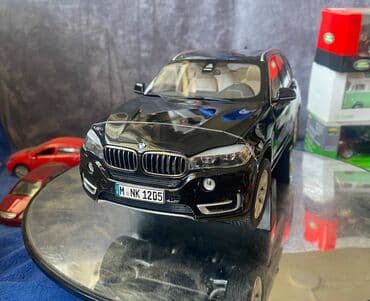 metbex tavan modelleri: Коллекционная модель BMW X5 F15 sapphire black 2012 Paragon Models — 1