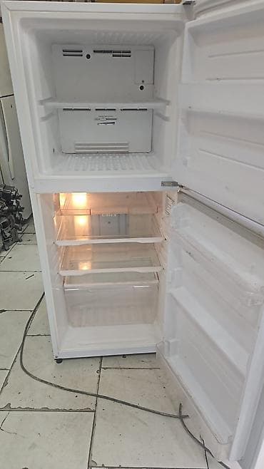 hell soyuducu: 2 qapılı Toshiba Soyuducu Satılır, rəng - Ağ — 2