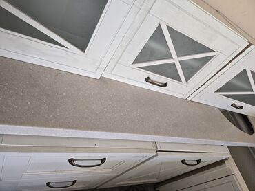 стиль прованс мебель: Mətbəx mebel dəsti - Üslub: klassik/kantri xətti, açıq ağ rəngli — 3