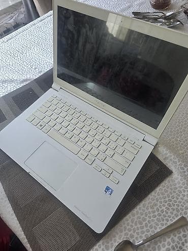 samsung komputer: İşlənmiş Samsung, 13.3 ", Intel Core i5, 128 GB, Ünvandan götürmə — 2