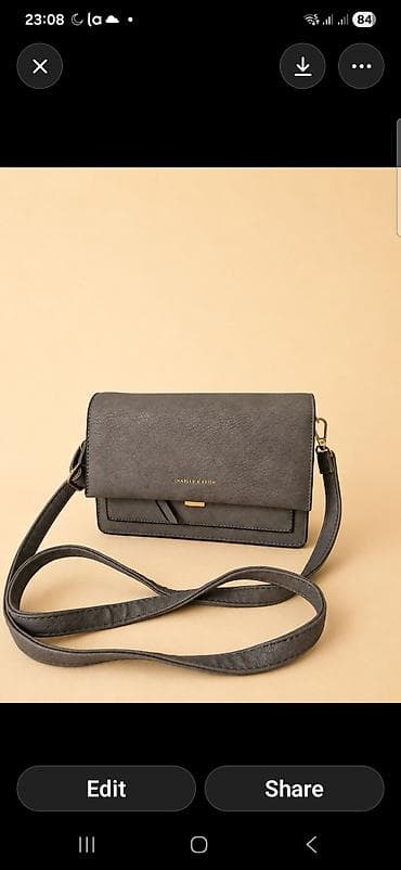 Çiyin çantası, Charles & Keith