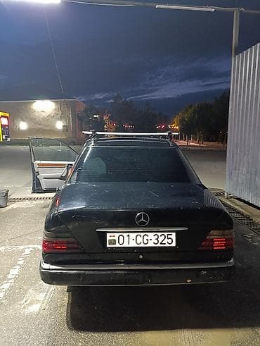 mercedes c class: Mercedes-Benz 200: 2 l | 1991 il Sedan — 2
