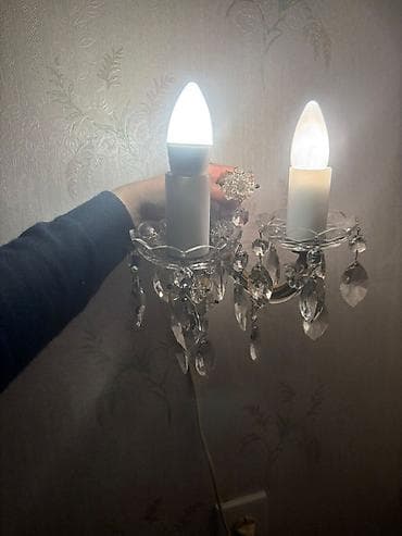 Stol lampaları: Xurustal dekor işığ işləyir 40 azn.
Əlaqə nömrə 0519157994 — 1