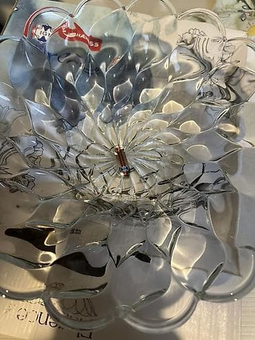 Столовые приборы: Qablar hamsi tezedi hec biri istifade olunmayib. Qrafin dest -12 azn — 10