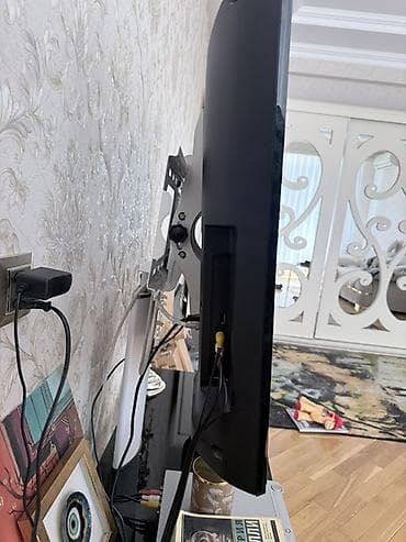 ref: Düz TV altlığı, Polkalı, Şüşəli — 6
