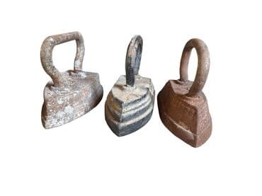 dəmir qapı: Məhsul: Köhnə dövrə aid dəmir ütülər (3 ədəd dəst) Təsvir: - — 2