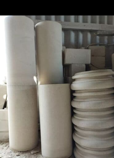 xarı bulbul: Ağ rəngli, daşdan hazırlanmış dekorativ güldan, bağlar, parklar və ya — 17