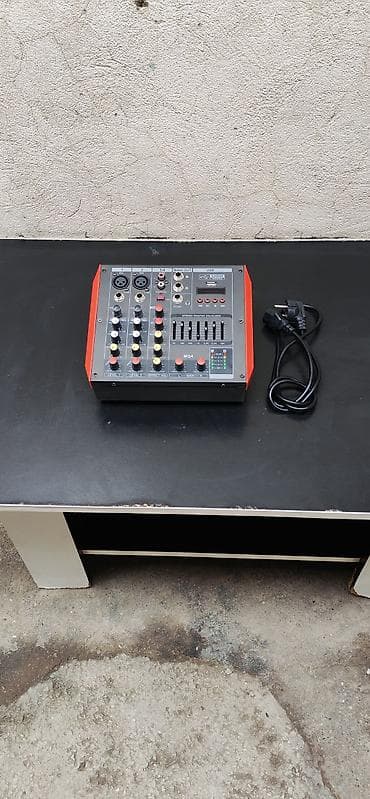 korg pa x1: Yamaha MQ4/MG4 4-Kanallı Aktiv səs mikseri hər kanal 150Wx2 kalonka — 10