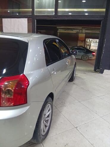 toyota rav 4: Toyota Corolla: 1.4 l | 2005 il Hetçbek — 7