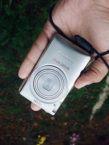 Canon fotoaparat. ideal veziyyetde. butun aksesuarları var. unvan 28 lalafo.az -da Canon fotoaparat. ideal veziyyetde. butun aksesuarları var. unvan 28