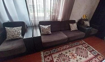 açılan masa: Modul tipli yumşaq mebel dəsti – transformasiya olunan divan və iki — 1