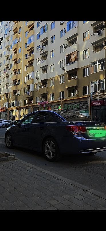 masin sat: Chevrolet Cruze: 1.4 l | 2013 il 292000 km Sedan — 1