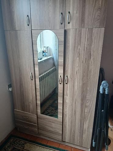 3 qapılı, Güzgülü, Qəhvəyi, Taxta, Açılan, Düz dolab