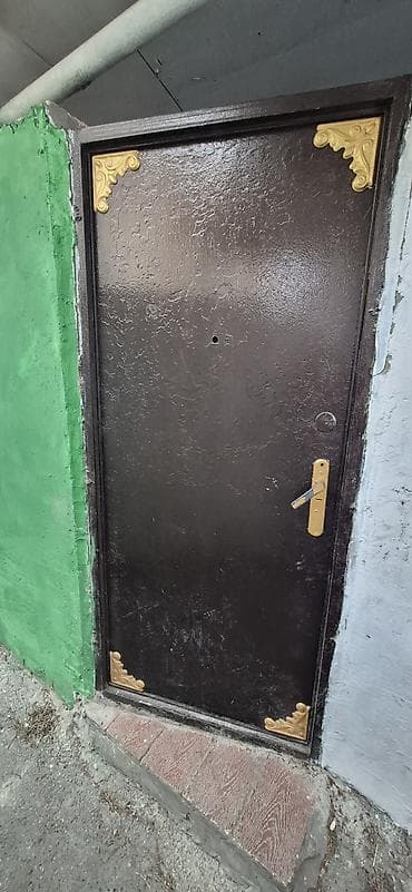 demir direy: Qalın cox qalın qapı dı eni.95.hündürlüyü.2.10.qapının arxası — 4