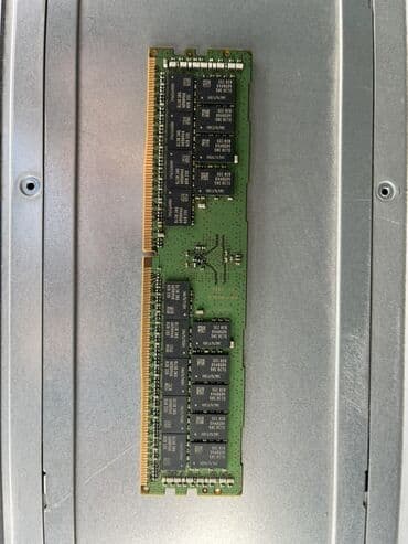 чип node: Quanta Computer Inc. şirkətinin istehsalı olan bu server, böyük həcmdə — 10