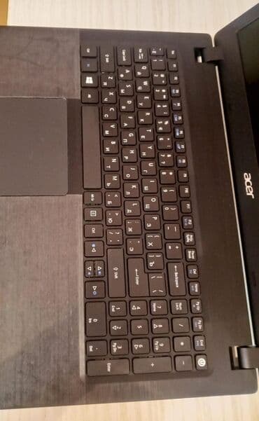 Masaüstü kompüterlər və iş stansiyaları: Acer noutbuk - Marka/model: Acer (gövdə üzərində naxışlı qapaq — 3