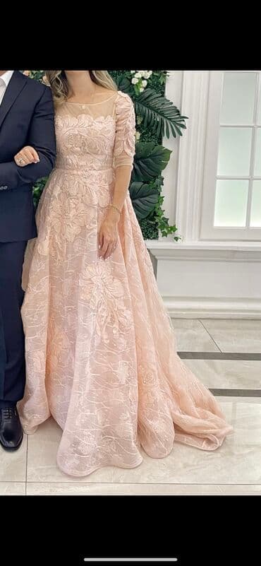 платья на прокат в баку: Очень нежное вечернее платье. Размер S. Бренд Beljour известный — 3