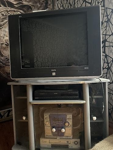 VESTEL Zeta CRT televizor + media sistemi və şkaf seti - Televizor — 1