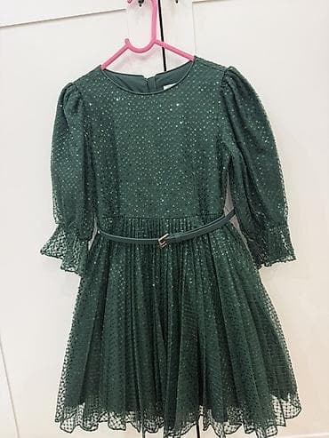 giyim: Платье для девочки 6–8 лет в идеальном состоянии. Цена 20 манат. 6–8 — 3
