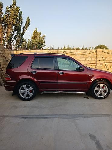 Продажа авто: SUV – bord rəngli, 5 qapılı, yan pilləkənlər və dam relsləri ilə - — 1