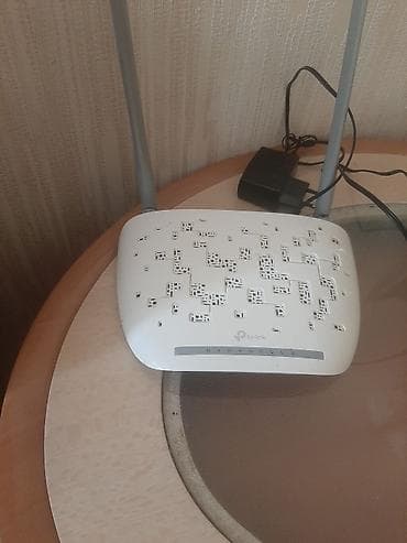 Комплектующие для ПК и ноутбуков: TP-Link iki antenalı Wi‑Fi router Xüsusiyyətlər: - Marka/model — 3