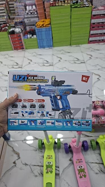 oyuncak tapanca: ● Bu, "Uzi Ice Horn" modeli olan elektrikli su tapançasıdır ● Tapança — 1